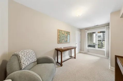 2555 North Southport Avenue Chicago IL 60614