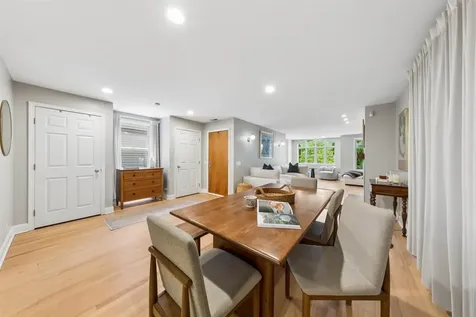 2555 North Southport Avenue Chicago IL 60614