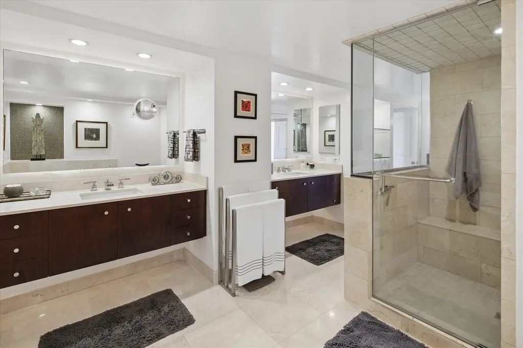339 West Barry Avenue Chicago IL 60657