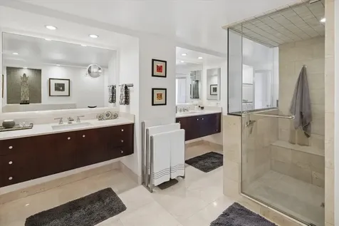 339 West Barry Avenue Chicago IL 60657
