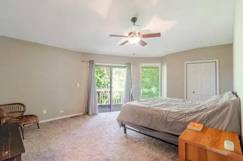 19866 Lakewood Drive Bloomington IL 61705