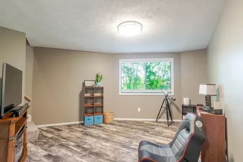 19866 Lakewood Drive Bloomington IL 61705