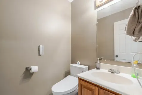19866 Lakewood Drive Bloomington IL 61705