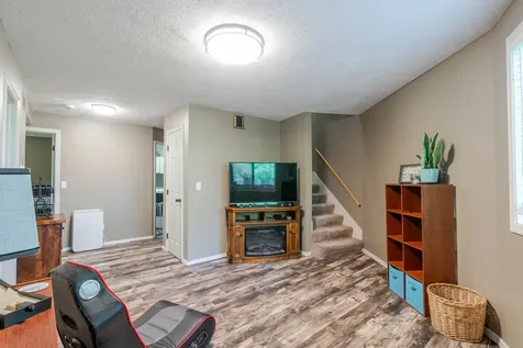 19866 Lakewood Drive Bloomington IL 61705