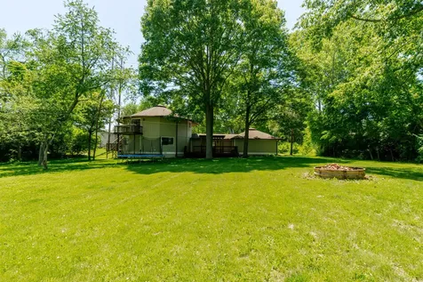 19866 Lakewood Drive Bloomington IL 61705