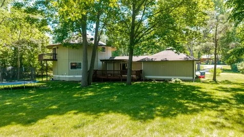 19866 Lakewood Drive Bloomington IL 61705