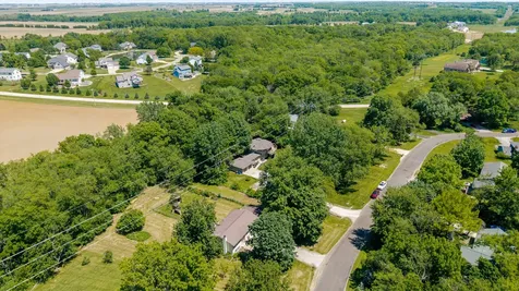 19866 Lakewood Drive Bloomington IL 61705