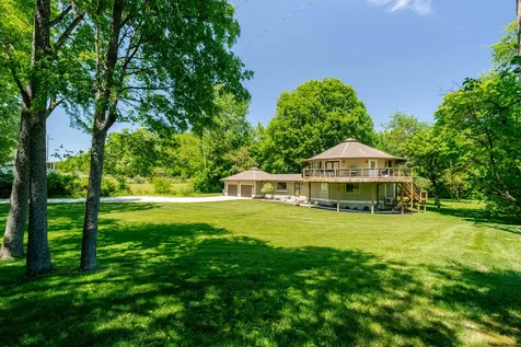 19866 Lakewood Drive Bloomington IL 61705