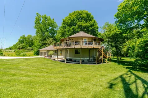 19866 Lakewood Drive Bloomington IL 61705