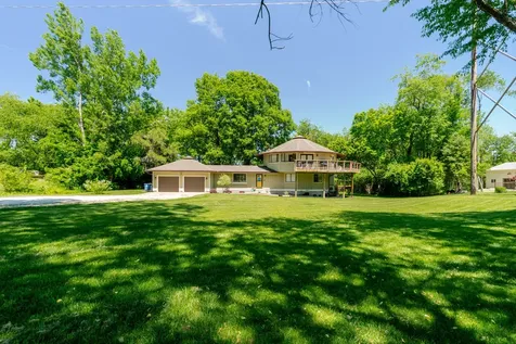 19866 Lakewood Drive Bloomington IL 61705