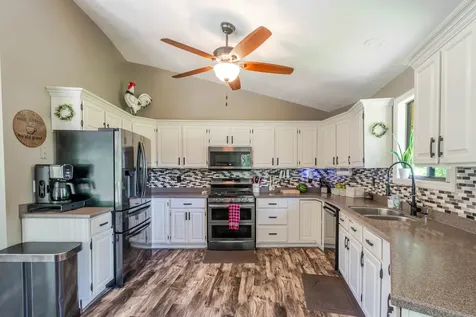 19866 Lakewood Drive Bloomington IL 61705