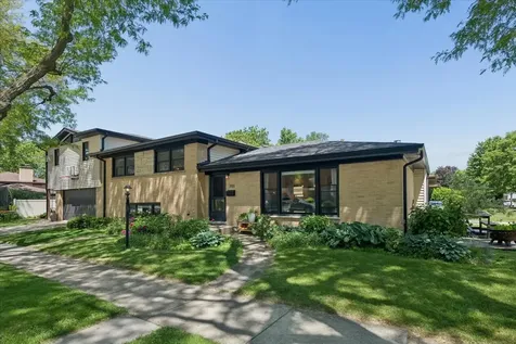 701 Laporte Avenue Wilmette IL 60091
