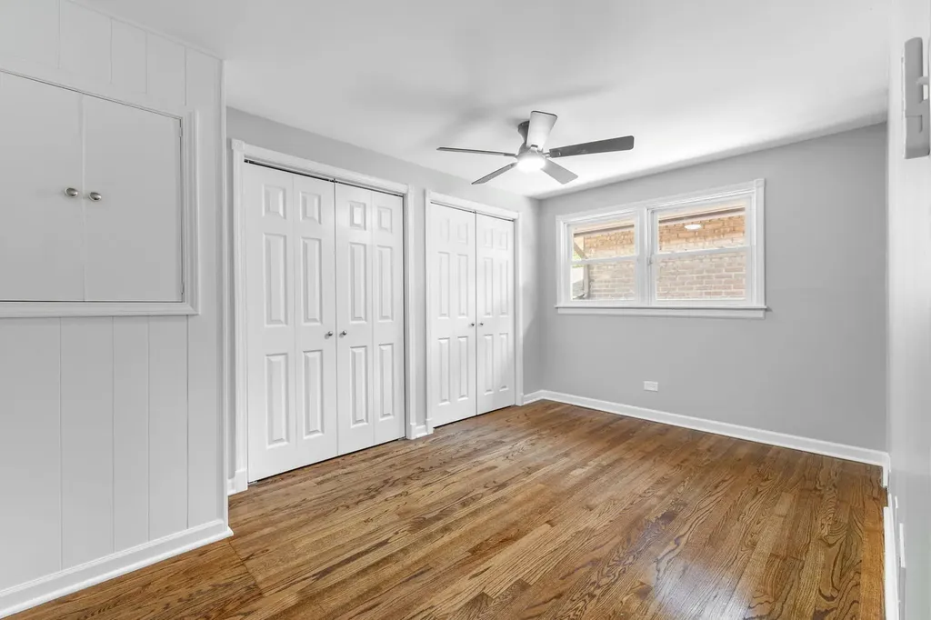 10505 South Avenue F Chicago IL 60617