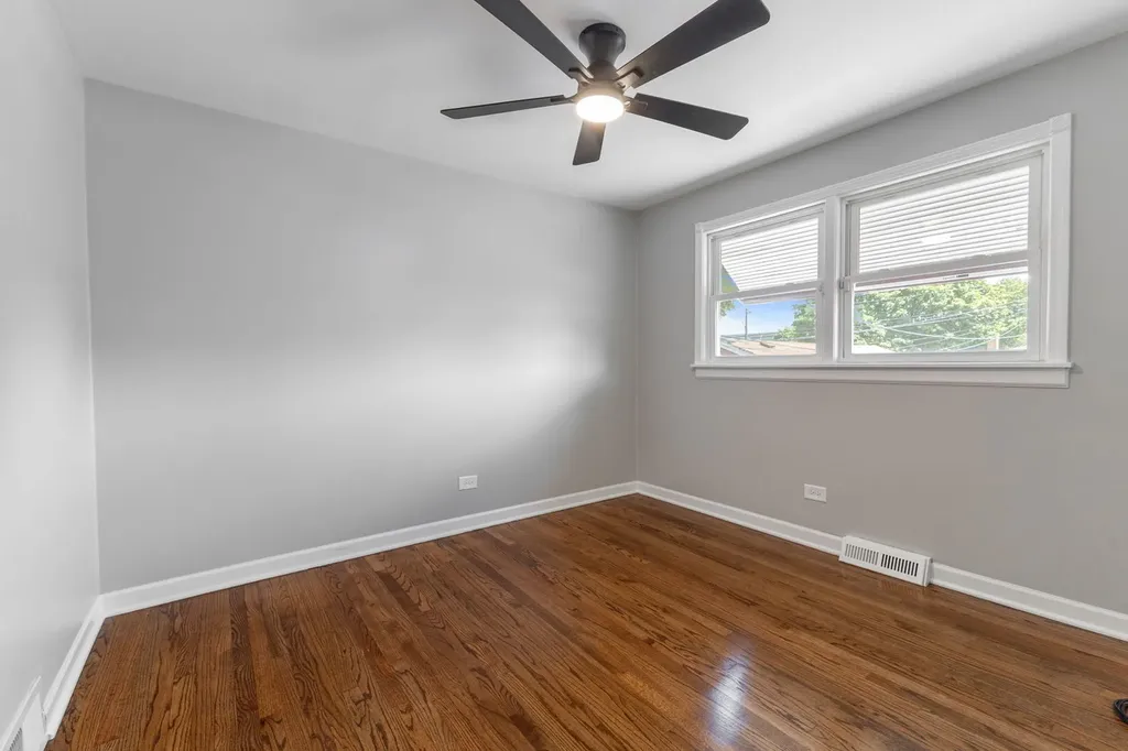 10505 South Avenue F Chicago IL 60617