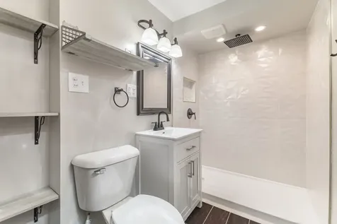 10505 South Avenue F Chicago IL 60617