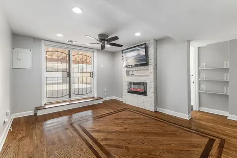 10505 South Avenue F Chicago IL 60617