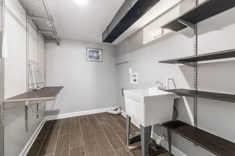 10505 South Avenue F Chicago IL 60617