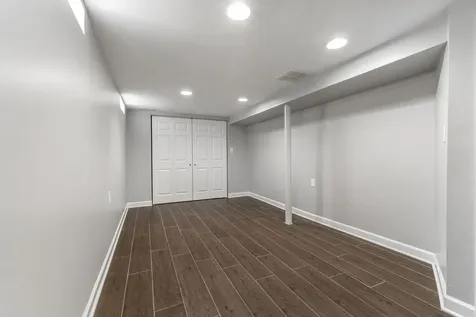 10505 South Avenue F Chicago IL 60617