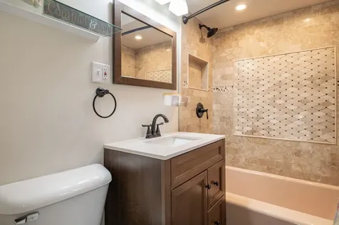 10505 South Avenue F Chicago IL 60617