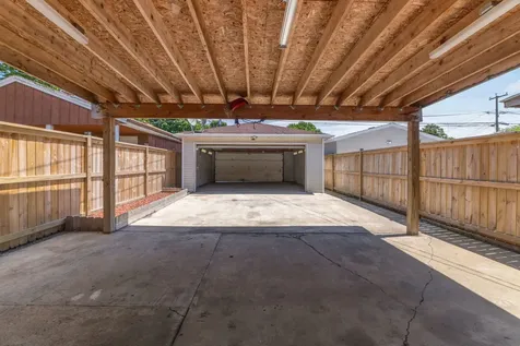 10505 South Avenue F Chicago IL 60617