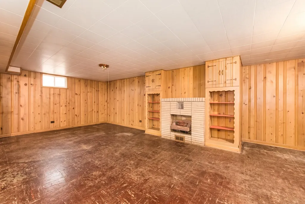 7701 West Victoria Street Chicago IL 60631