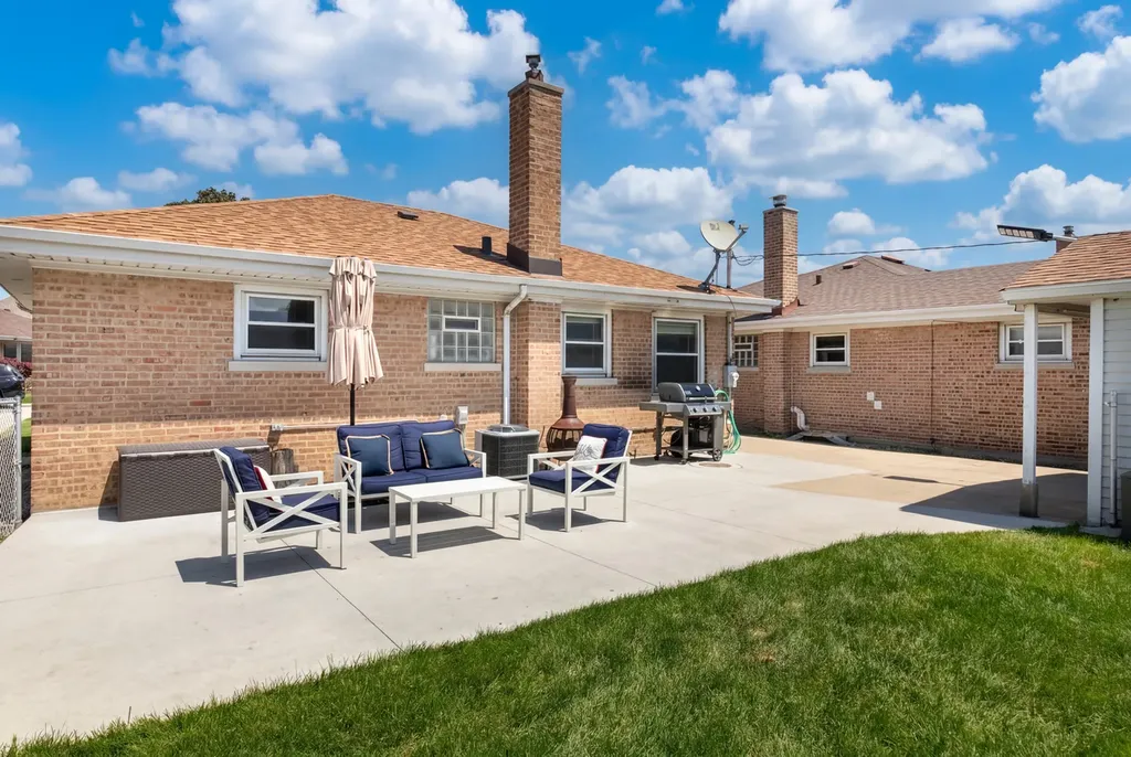 7701 West Victoria Street Chicago IL 60631