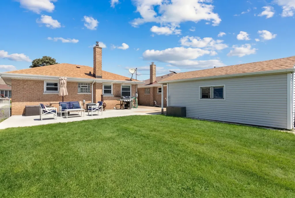 7701 West Victoria Street Chicago IL 60631