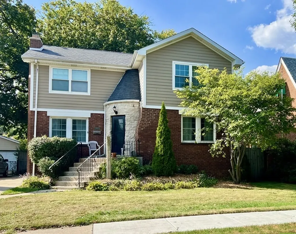 9210 South Trumbull Avenue Evergreen Park IL 60805