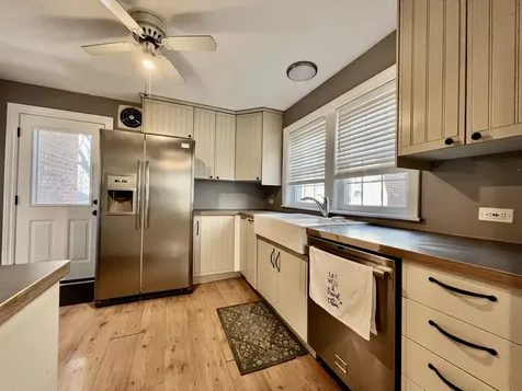 9210 South Trumbull Avenue Evergreen Park IL 60805