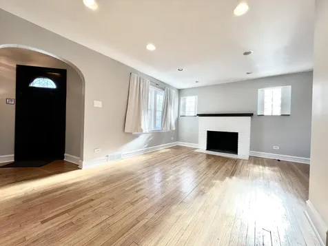 9210 South Trumbull Avenue Evergreen Park IL 60805