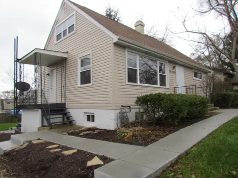 28W625 Lester Street West Chicago IL 60185