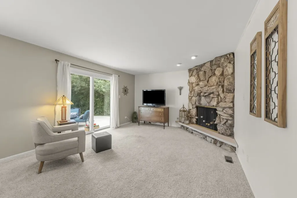 8831 Maple Avenue Orland Park IL 60462