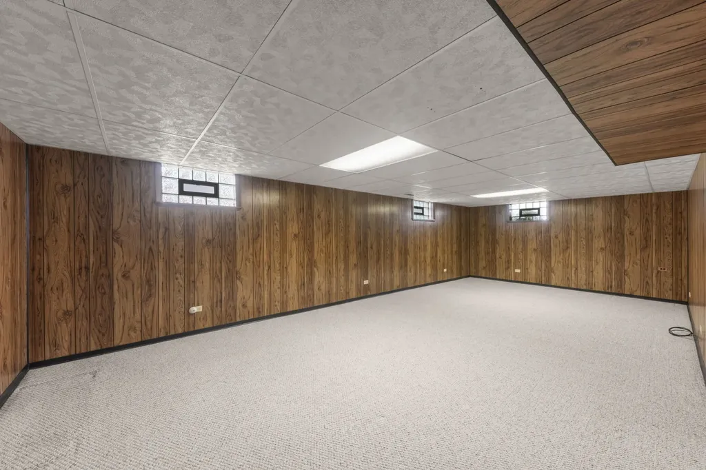 8831 Maple Avenue Orland Park IL 60462