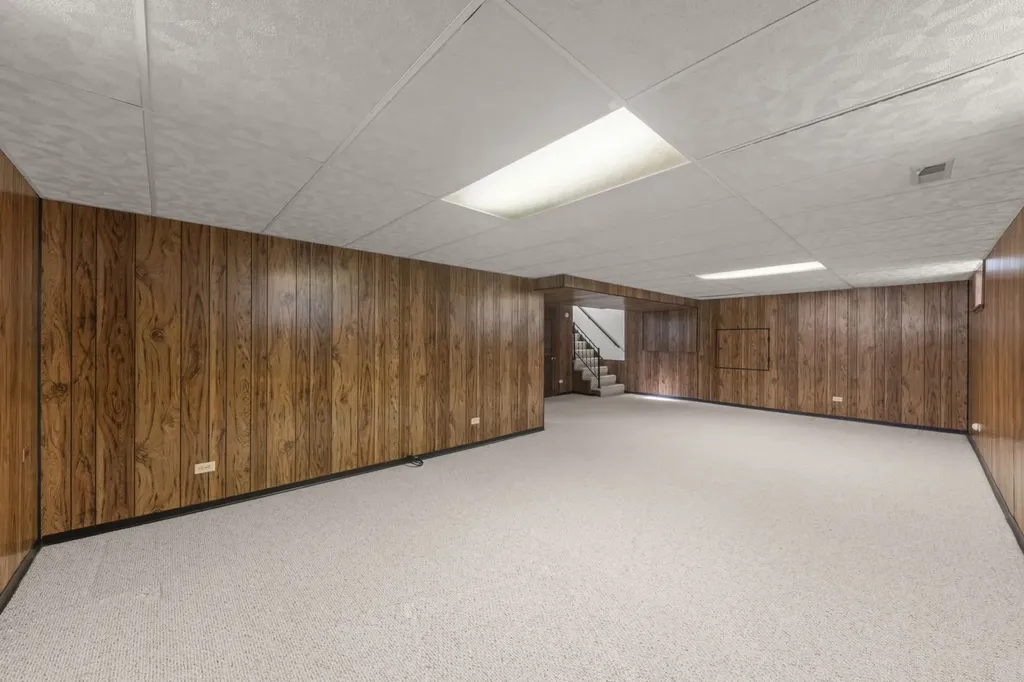 8831 Maple Avenue Orland Park IL 60462