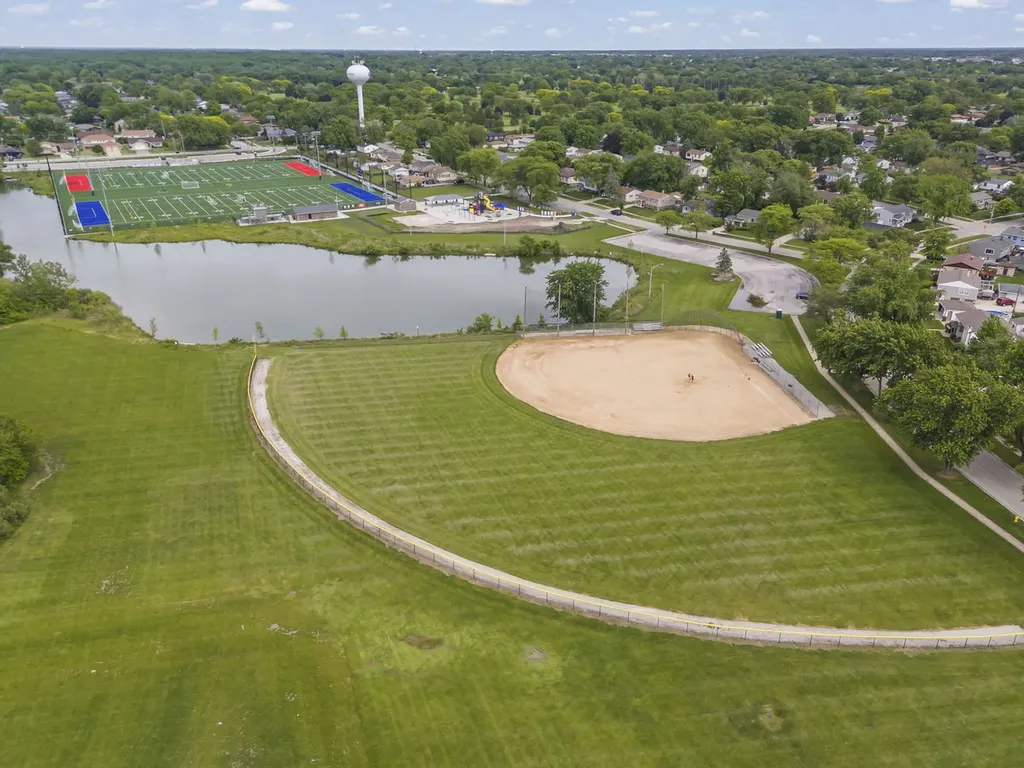 8831 Maple Avenue Orland Park IL 60462