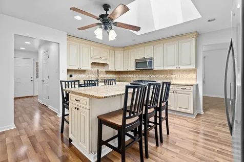 16527 Orange Avenue Orland Park IL 60467