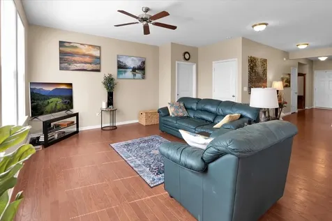 692 Canton Court Oswego IL 60543
