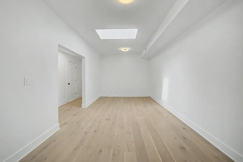 5778 North Elston Avenue Chicago IL 60646