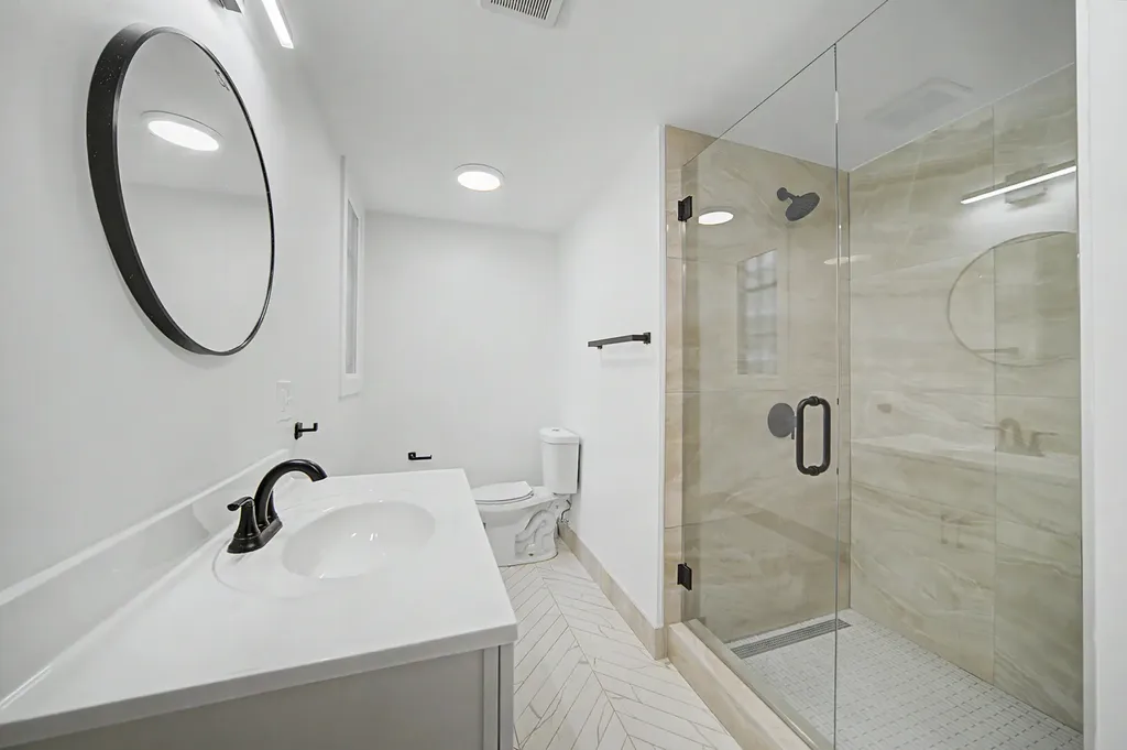 5778 North Elston Avenue Chicago IL 60646