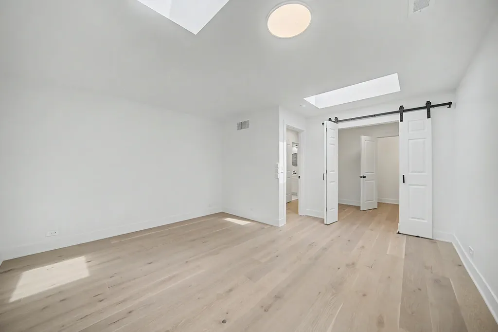 5778 North Elston Avenue Chicago IL 60646