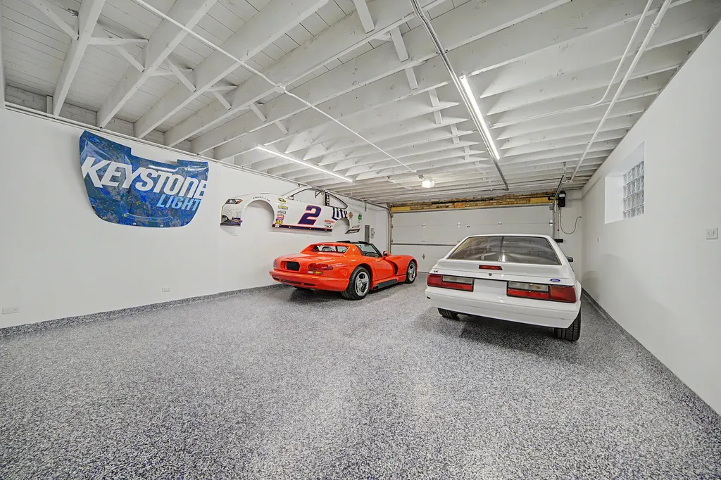 5778 North Elston Avenue Chicago IL 60646
