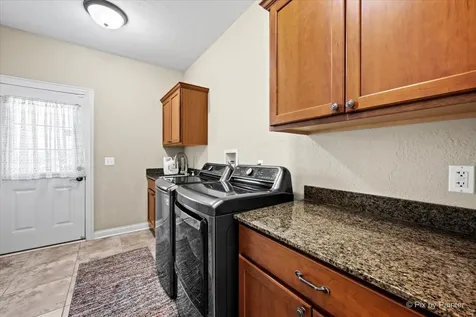 3674 Broadleaf Lane Elgin IL 60124