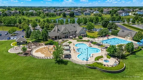 3674 Broadleaf Avenue Elgin IL 60124