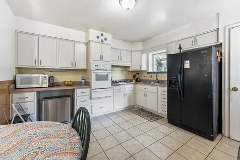 2001 Plainfield Drive Des Plaines IL 60018