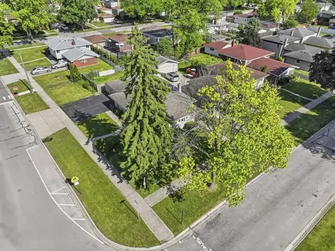 2001 Plainfield Drive Des Plaines IL 60018