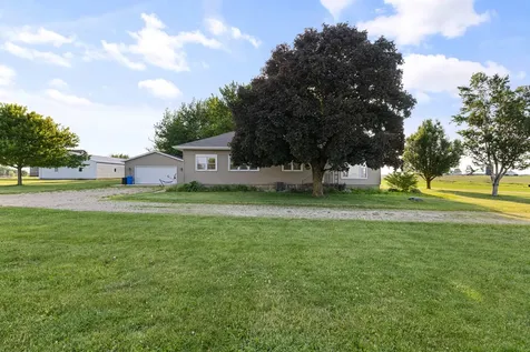 33864 2990 North Avenue Lamoille IL 61330