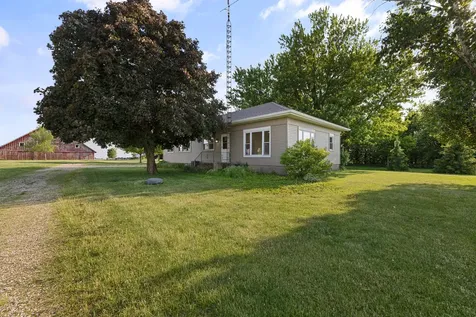 33864 2990 North Avenue Lamoille IL 61330