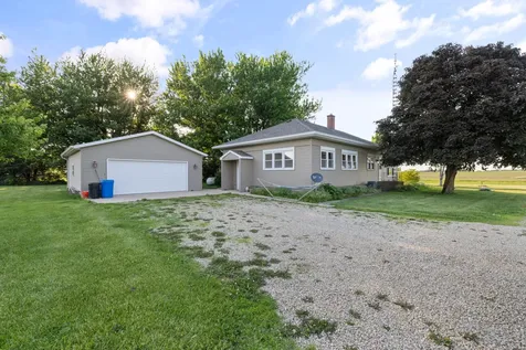 33864 2990 North Avenue Lamoille IL 61330