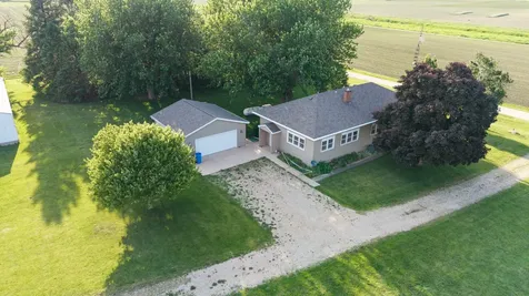 33864 2990 North Avenue Lamoille IL 61330