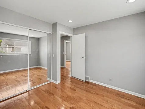 9120 Hollyberry Avenue Des Plaines IL 60016